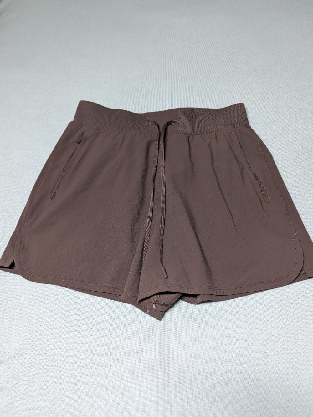 Lululemon License to Train High-Rise 4" Short - Size 6